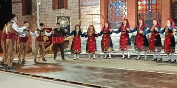 Με επίδοση Τιμητικών Πλακετών, Θεατρικό  Αφιέρωμα και χορευτικά δρώμενα ,  ολοκληρώθηκε το Πολιτιστικο -Θρησκευτικό διήμερο της Θρακικής Εστίας Εορδαίας στον Ιερό Ναό Αγίου Στεφάνου και Οσίας Παρασκευής Πτολεμαΐδας (ρεπορτάζ της Κούλας Πουλασιχίδου)