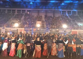 Τεράστια επιτυχία σημείωσε το 16ο Φεστιβάλ Ποντιακών Χορών στο Κλειστό της Λευκόβρυσης (φώτο-βίντεο)