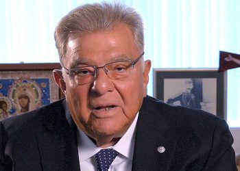 “Πατριωτική Ένωση”: Προετοιμάζει το έδαφος η κυβέρνηση για την εισαγωγή των ενδείξεων «Γονέας Α και Β» στη θέση της μητέρας και του πατέρα;