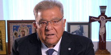 “Πατριωτική Ένωση”: Προετοιμάζει το έδαφος η κυβέρνηση για την εισαγωγή των ενδείξεων «Γονέας Α και Β» στη θέση της μητέρας και του πατέρα;