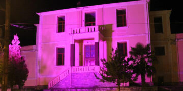 Στα «Ροζ» το δημαρχείο Αμυνταίου για τον μήνα πρόληψης και ενημέρωσης κατά του καρκίνου του μαστού