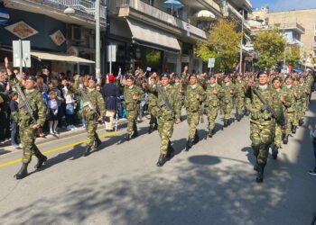 Κοζάνη: Η παρέλαση των στρατιωτικών τμημάτων