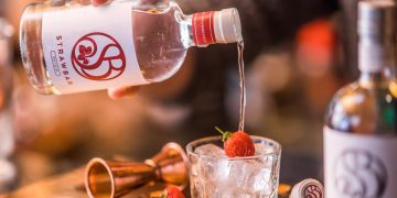 Το STRAWBAR στη Θεσσαλονίκη – Eau de vie Outdoor Tasting