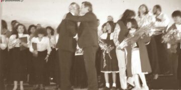 Η χορωδία του Εθνικού ωδείου Ελλάδος στην Πτολεμαΐδα το 1988  – Από τη στήλη του Γ. Καζαντζή στον ΠΑΛΜΟ (30/11)