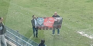 Τη ζήτησε σε γάμο στο παιχνίδι Αιγάλεω- Ο.Φ. Ιεράπετρας και εκείνη είπε το ναι