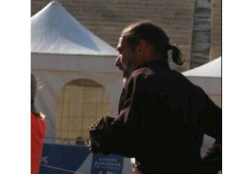 Ο Πτολεμαϊδιώτης Στρατιωτικός Ιερέας Πατήρ Αθανάσιος Βλαχοδήμος “έτρεξε” στον Αυθεντικό Μαραθώνιο της Αθήνας! (της Κούλας Πουλασιχίδου)