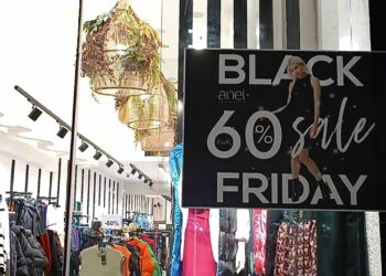 Σε ρυθμούς Black Friday και η αγορά της Πτολεμαΐδας! (της Κούλας Πουλασιχίδου)