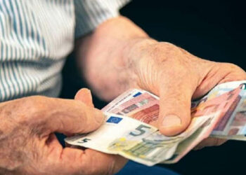 Χατζηδάκης: Έκτακτο επίδομα 250 ευρώ σε πάνω από 1 εκατ. συνταξιούχους πριν τα Χριστούγεννα