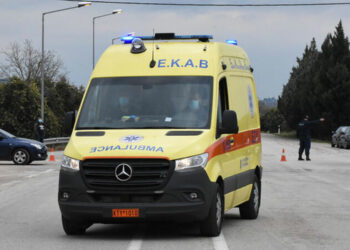 Δέντρο καταπλάκωσε και σκότωσε γυναίκα στη Λάρισα