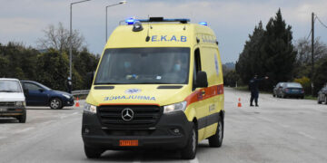 Δέντρο καταπλάκωσε και σκότωσε γυναίκα στη Λάρισα