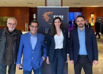 Το ΠΑΣΟΚ εκπροσώπησε στο συνέδριο της ΕΝΠΕ η Όλγα Μαρκογαννάκη από την Κοζάνη