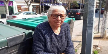 Θεσσαλονίκη: Αθωώθηκε η 93χρονη που είχε συλληφθεί γιατί πουλούσε τερλίκια σε λαϊκή αγορά