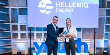 Η HELLENiQ ENERGY δίνει φτερά στα όνειρα των αριστούχων αποφοίτων της Κοζάνης