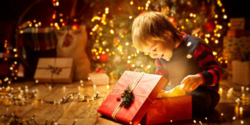 Κάντε τα φετινά Χριστούγεννα των παιδιών σας μαγικά