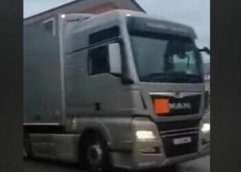 Κομβόι με νταλίκες μεταφέρει πυρομαχικά από αποθήκη της Π.Ε.Κοζάνης