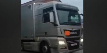 Κομβόι με νταλίκες μεταφέρει πυρομαχικά από αποθήκη της Π.Ε.Κοζάνης