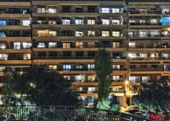 Λογαριασμοί ρεύματος: Πόσο μειώνονται τα ποσά με τις επιδοτήσεις που ανακοίνωσε το ΥΠΕΝ – Τα 3 παραδείγματα