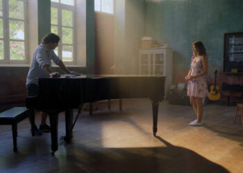 «Maestro»: Ανεβαίνει στο Netflix το «σύμπαν» του Χριστόφορου Παπακαλιάτη – Πήρε τα δικαιώματα η πλατφόρμα