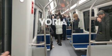 Οι Θεσσαλονικείς μπαίνουν στο μετρό -Στον σταθμό Παπάφη ο αυτόματος σειρμός-VIDEO