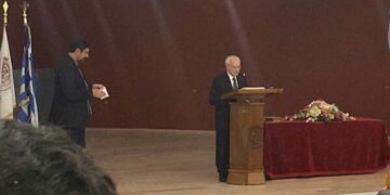 Ηράκλειο: Πήρε πτυχίο Πανεπιστημίου στα 88! Με μηδέν απουσίες, χωρίς να χάσει ούτε ένα μάθημα