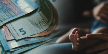 ΟΠΕΚΑ: Πότε θα γίνουν οι πληρωμές τον Δεκέμβρη για επίδομα παιδιού Α21 , Ελάχιστο Εγγυημένο Εισόδημα μαζί με επιταγή ακρίβειας