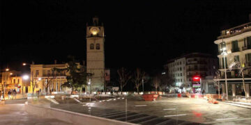 Όταν αδυνατούμε να μαζέψουμε τα αδέσποτα από τους δρόμους θα κάνουμε την Κοζάνη πρότυπο κλιματικά ουδέτερης και έξυπνης πόλης; – Γράφει ο Ευάγγελος Καρλόπουλος