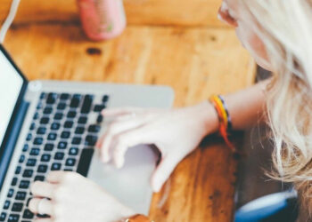 Πώς συμπεριφέρονται οι Έλληνες χρήστες του διαδικτύου