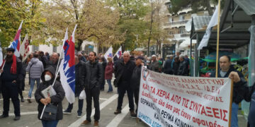 Πτολεμαΐδα: Η απεργιακή κινητοποίηση του ΠΑΜΕ – Εικόνες και βίντεο από τις ομιλίες στο Παλιό Πάρκο και την πορεία