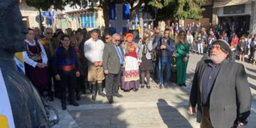 Η Σιάτιστα γιορτάζει τα Ελευθέριά της – Επιμνημόσυνη δέηση και κατάθεση στεφάνων (φωτό – βίντεο)