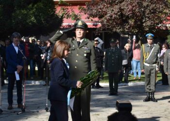 Η Πρόεδρος της Δημοκρατίας από την Καστοριά: “Τιμάμε όλους εκείνους που κράτησαν ζωντανό το εθνικό φρόνημα”