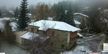 Χιονίζει αυτή την ώρα στην Σαμαρίνα Γρεβενών (βίντεο)