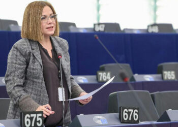 Σε αναστολή τα κονδύλια για την Ουγγαρία – Μαρία Σπυράκη στο Ευρωκοινοβούλιο: Η ΕΕ δεν εκβιάζεται