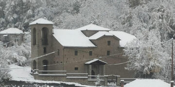 Στα λευκά ντυμένος και ο Πεντάλοφος Κοζάνης