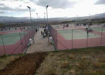 Τένις: Με την παρουσία πολλών φιλάθλων τα παιχνίδια της πρώτης ημέρας του Πρωταθλήματος τένις Ε3 στην Πτολεμαΐδα