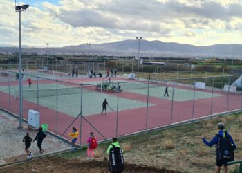 Τένις: Με την παρουσία πολλών φιλάθλων τα παιχνίδια της πρώτης ημέρας του Πρωταθλήματος τένις Ε3 στην Πτολεμαΐδα
