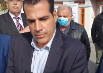 “Να εμβολιαστούν και να επιστρέψουν” απάντησε ο Θάνος Πλεύρης για τους ανεμβολίαστους υγειονομικούς (Video)