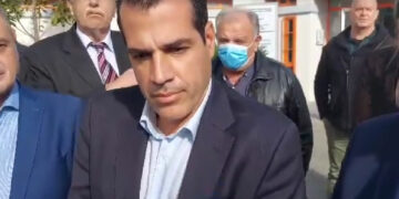 “Να εμβολιαστούν και να επιστρέψουν” απάντησε ο Θάνος Πλεύρης για τους ανεμβολίαστους υγειονομικούς (Video)