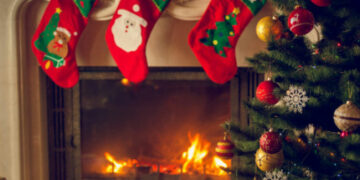 Τζάκι, πετρέλαιο, ηλεκτρικά σώματα: Ποιος είναι ο φθηνότερος τρόπος για να ζεσταθούμε