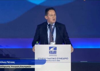 Πέτσας: «Δύσκολο ζήτημα το τέλος ταφής- 20εκ. ευρώ για τις ΔΕΥΑ και βλέπουμε…»