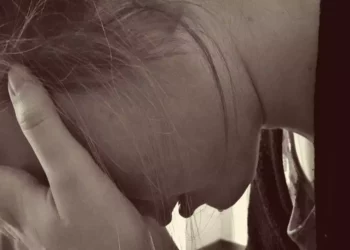 Θεσσαλονίκη: Άφηνε το παιδί της χωρίς φαγητό και νερό για μέρες – Σοκάρει η κατάθεση του αστυνομικού