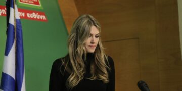 Εύα Καϊλή: Συνελήφθη και προφυλακίστηκε για συμμετοχή σε εγκληματική οργάνωση και διαφθορά