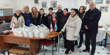 Πακέτα “αγάπης” , για την ενίσχυση του ανθρωπιστικού έργου του “ΚΑΛΟΥ ΣΑΜΑΡΕΙΤΗ” και του Π.Τ. Ε.Ε.Σ. ΠΤΟΛΕΜΑΪΔΑΣ, από το ΔΙΕΚ Πτολεμαΐδας (φώτο- βίντεο-ρεπορτάζ της Κούλας Πουλασιχίδου)