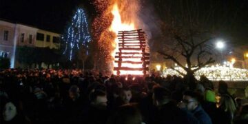 Άναψαν οι Φωτιές της Φλώρινας με πλήθος επισκεπτών