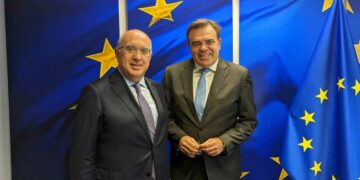 Συναντήσεις του Υφυπουργού Μεταφορών Μιχάλη Παπαδόπουλου με τον Επίτροπο Προώθησης του Ευρωπαϊκού Τρόπου Ζωής Μαργαρίτη Σχοινά, με έλληνες ευρωβουλευτές και ελληνικής καταγωγής ομογενείς βουλευτές από ΗΠΑ, Καναδά και Αυστραλία