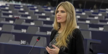 Το ΠΑΣΟΚ διέγραψε την Καϊλή – Έρευνα των βελγικών αρχών για την υπόθεση του Κατάρ