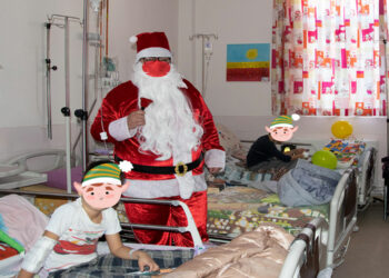 Άγιος Βασίλης μοίρασε δώρα στην Παιδιατρική κλινική του Γ. Ν. Κοζάνης με την υποστήριξη του Ιπποκράτη Κοζάνης (βίντεο)