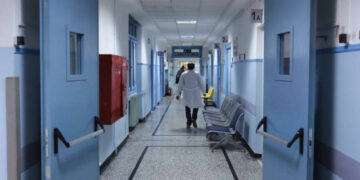 Ανεμβολίαστοι υγειονομικοί: Ποιο είναι το σχέδιο επιστροφή τους στο ΕΣΥ