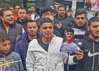 Απολογείται σήμερα ο αστυνομικός που πυροβόλησε στο κεφάλι τον 16χρονο Ρομά – Δηλώσεις του Αλέξη Κούγια