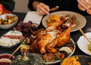 Χριστούγεννα: Τι να προσέξετε στους κουραμπιέδες και τη γαλοπούλα, συμβουλές του ΕΦΕΤ για την ασφάλεια των τροφίμων
