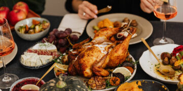 Χριστούγεννα: Τι να προσέξετε στους κουραμπιέδες και τη γαλοπούλα, συμβουλές του ΕΦΕΤ για την ασφάλεια των τροφίμων